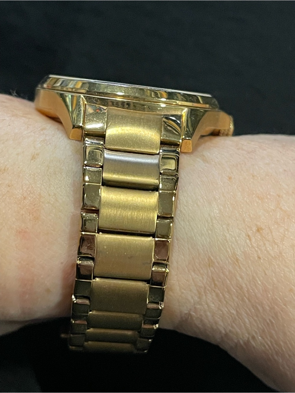 Fossil Rose Gold-Tone Women's Watch with Mother-of-Pearl Dial - Picture 2 of 8